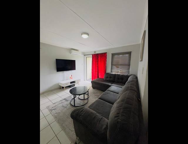 2 BEDROOM APARTMENT FOR SALE IN NEWLANDS EAST